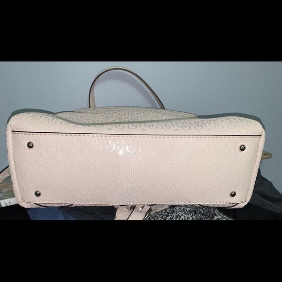 Guess Purse - Picture 4 of 5